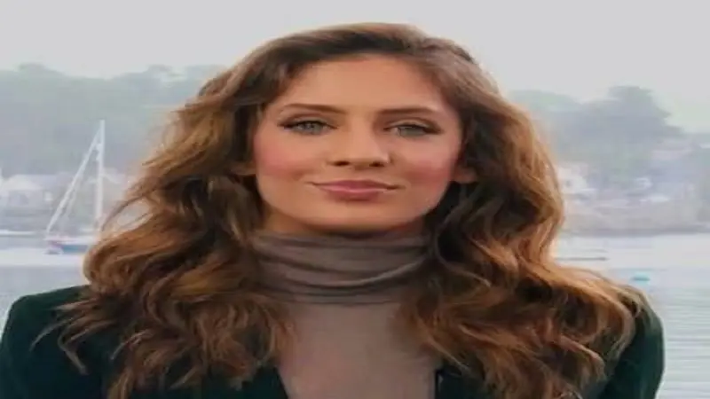 How Does Bianca Nobilo Make Money?